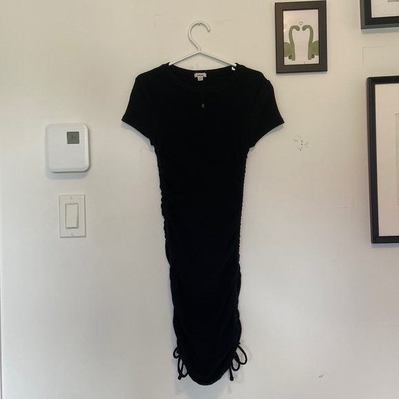 black bodycon dress - Picture 1 of 3